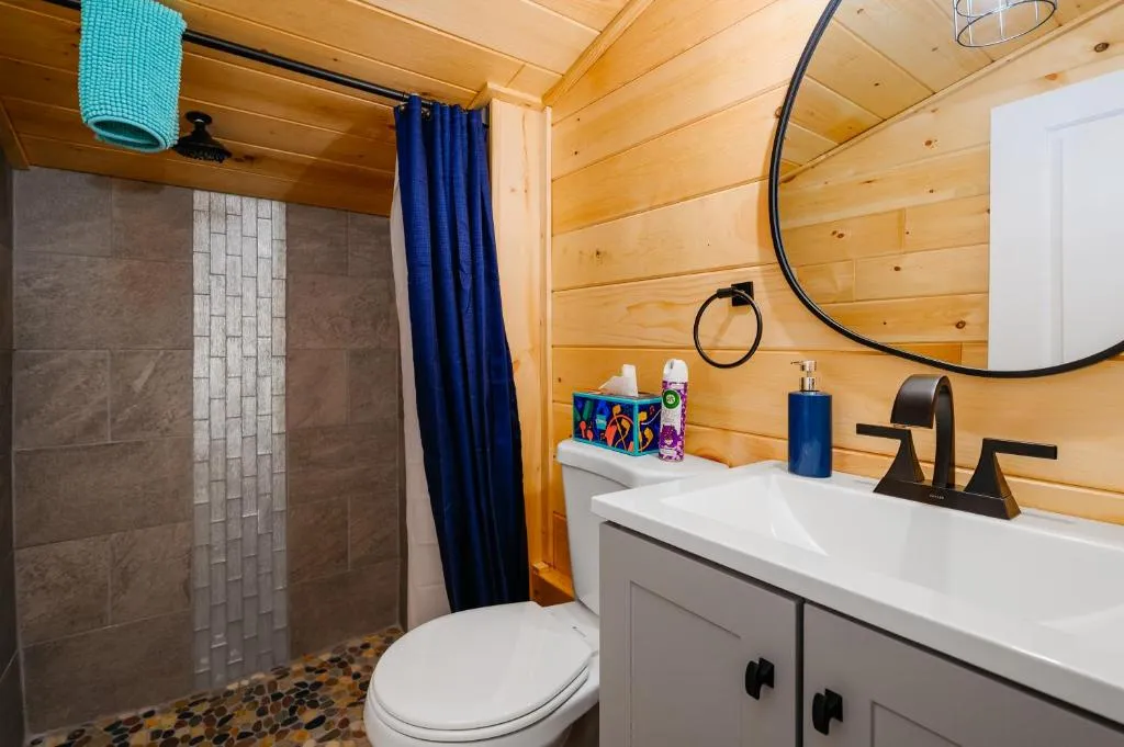 Arbutus Lakeview-Fishing-Pet Friendly-Near TC! – Photo 5