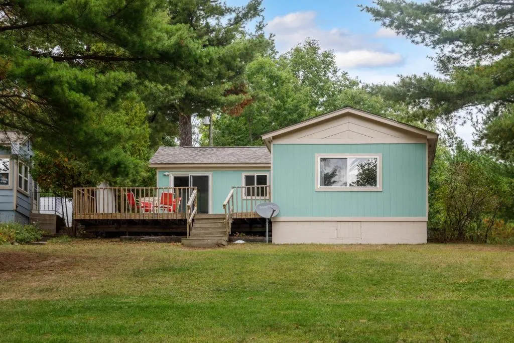 Rennie Lake Hideaway