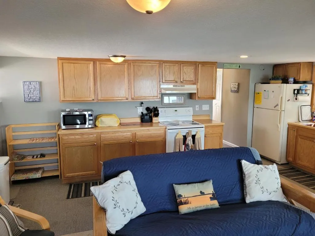 Loon Lodge - Lakefront with Private Dock! – Photo 4