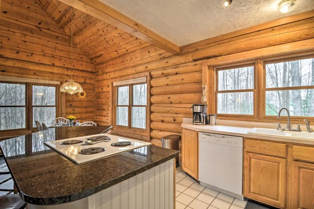 Secluded Gaylord Cabin w/ Deck, Fire Pit & Grill! – Photo 5