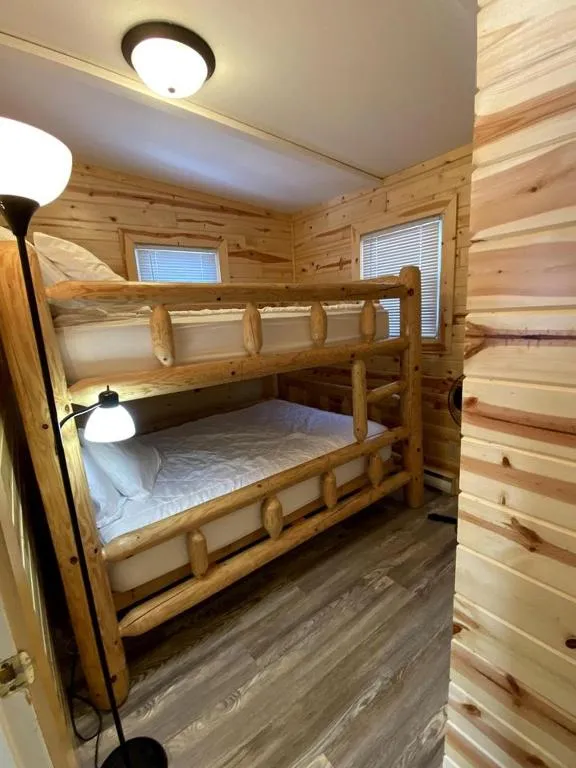 Peaceful and Pet-Friendly Lake Mitchell Cabin For an Exciting Escape by the Heart of the Manistee National Forest, Michigan – Photo 2